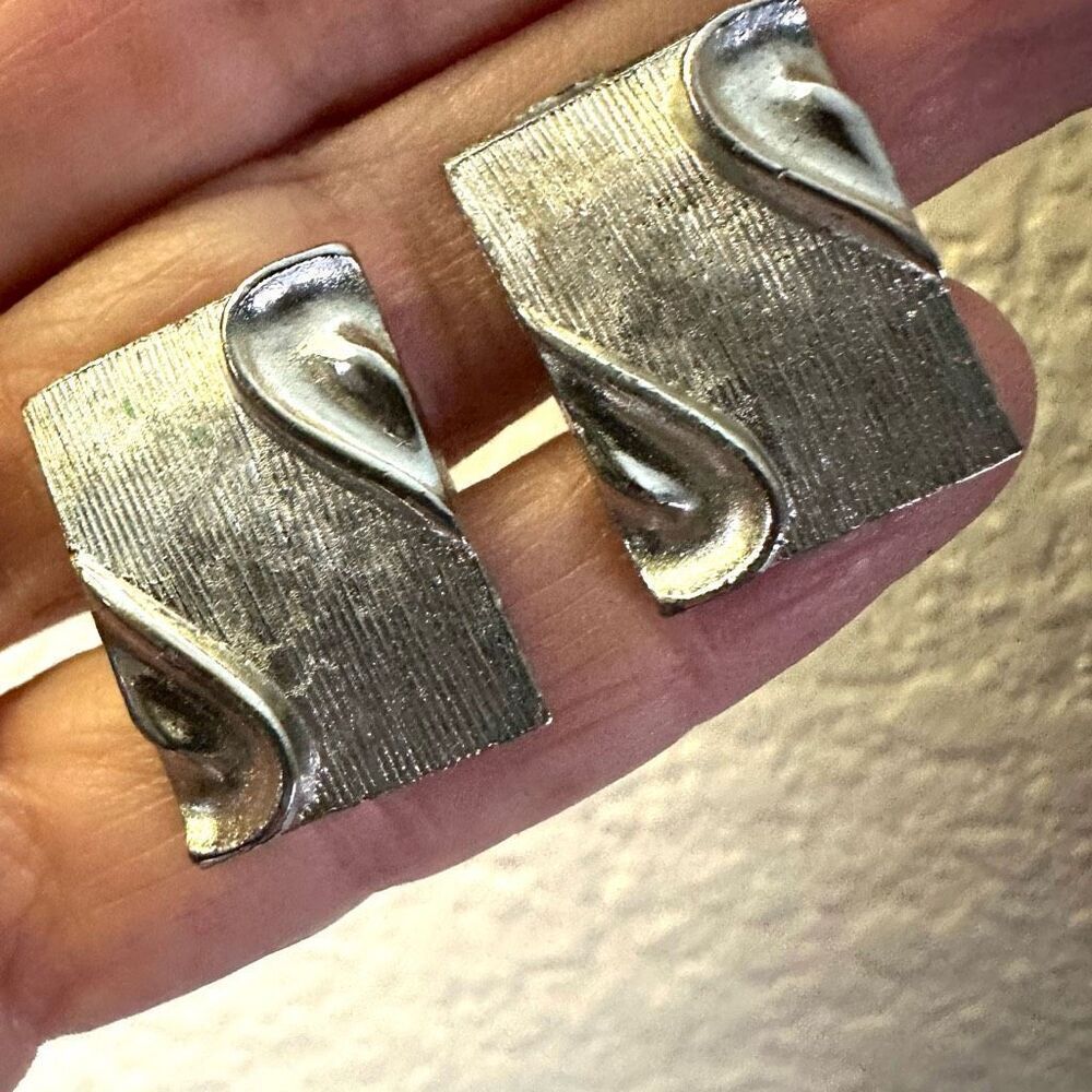 Silver tone vintage cuff links